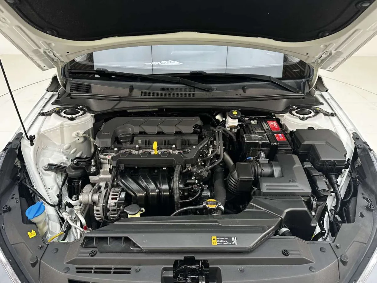 Hyundai Elantra 2022 года, снимок 31