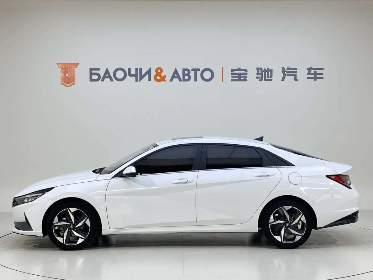 Hyundai Elantra 2022 года, снимок 8