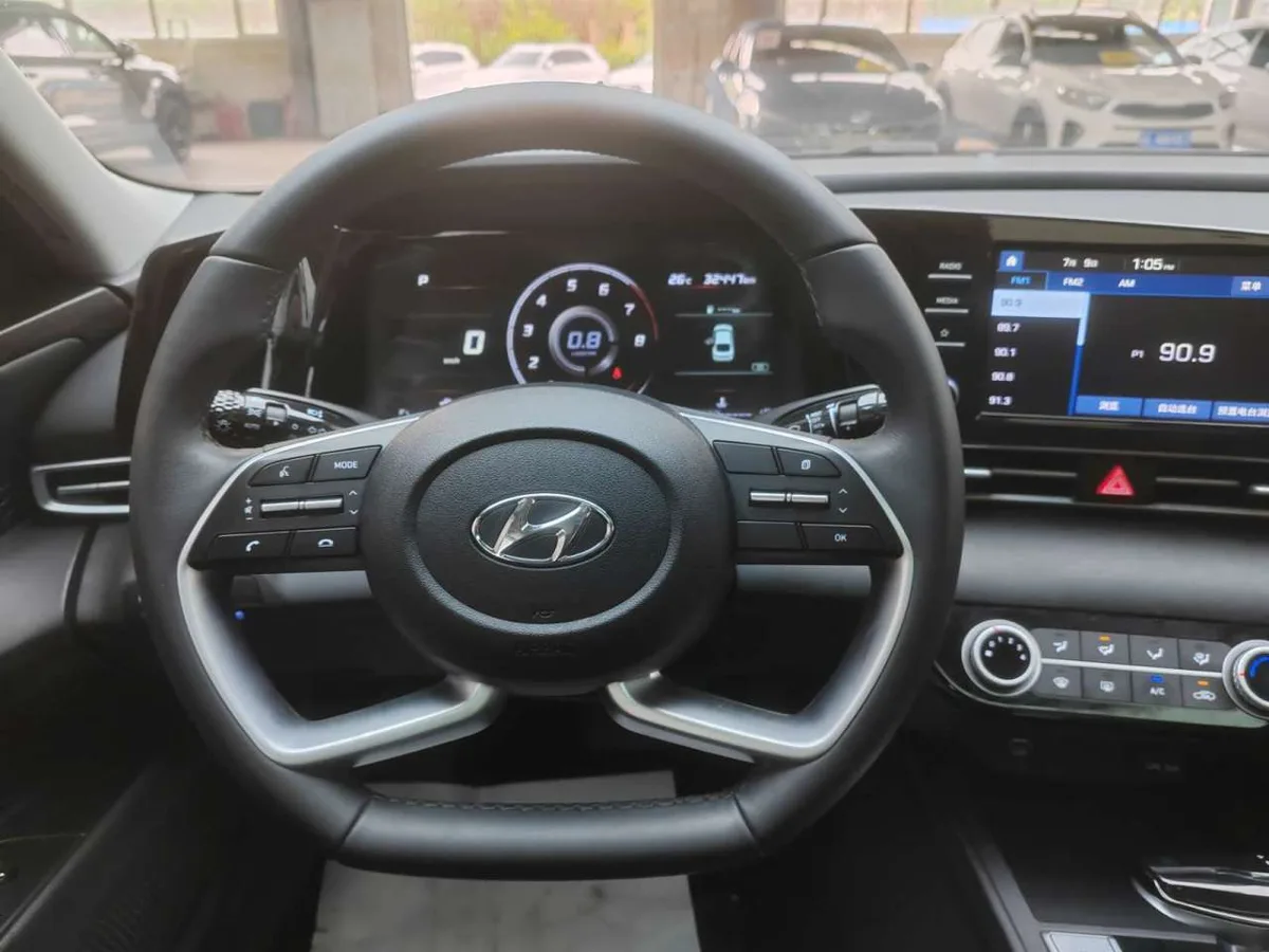 Hyundai Elantra 2022 года, снимок 8