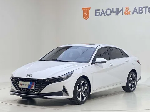 Hyundai Elantra 2023 года