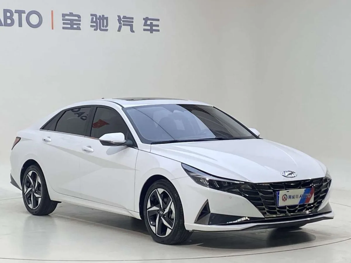 Hyundai Elantra 2023 года, снимок 7