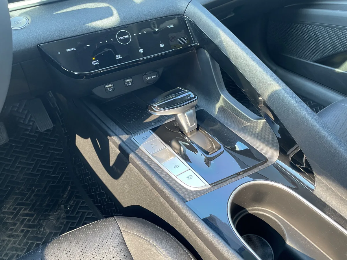 Hyundai Elantra 2023 года, снимок 7