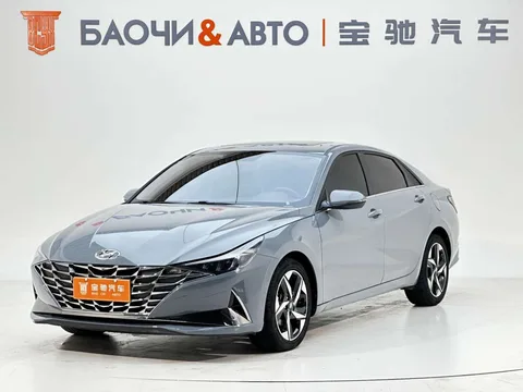 Hyundai Elantra 2023 года