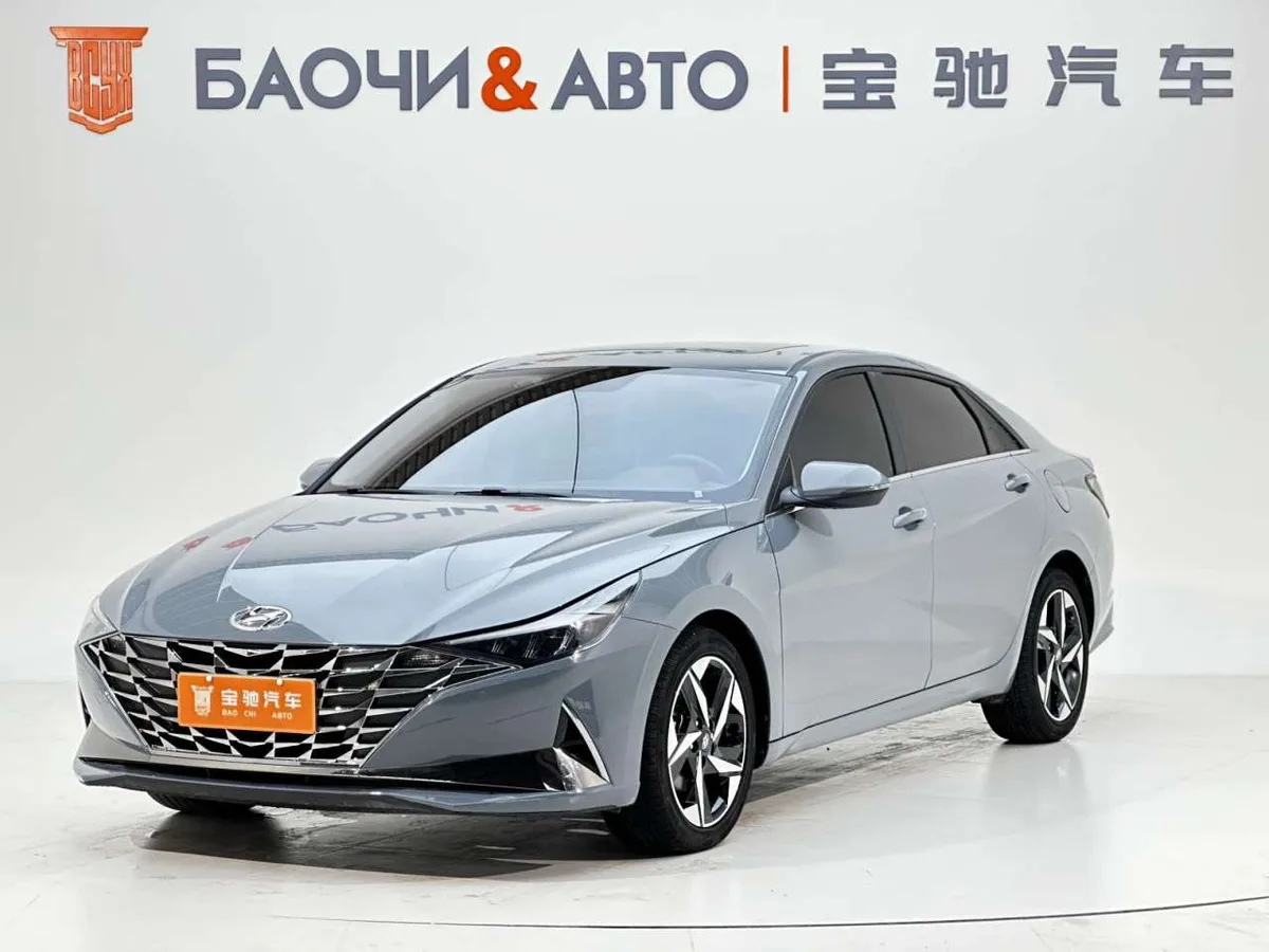 Hyundai Elantra 2023 года