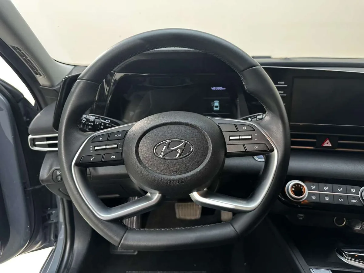 Hyundai Elantra 2023 года, снимок 8