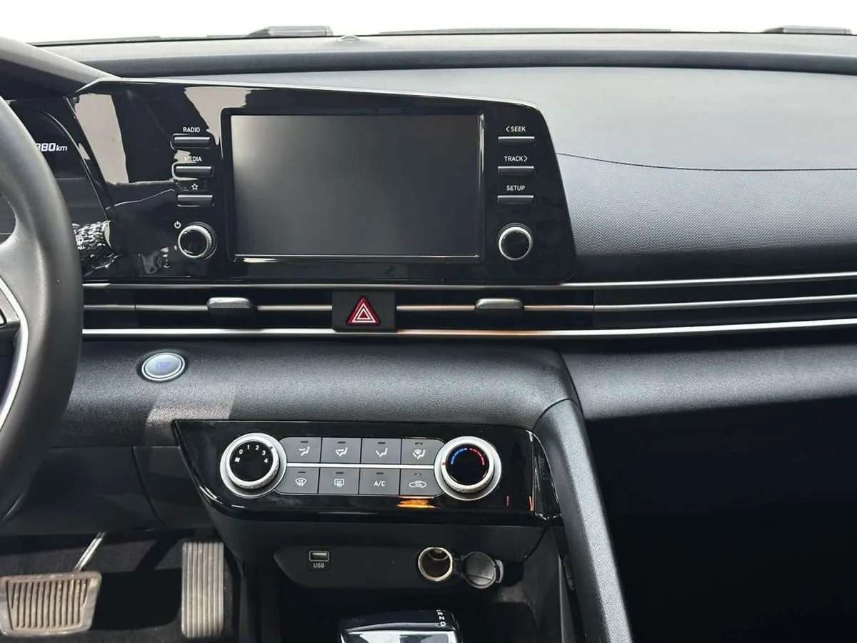 Hyundai Elantra 2023 года, снимок 9