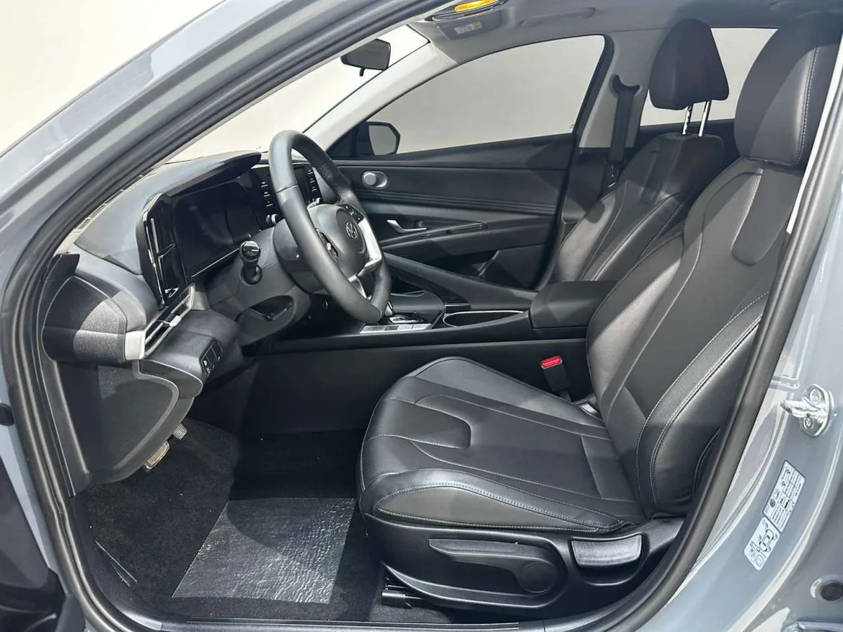 Hyundai Elantra 2023 года, снимок 16