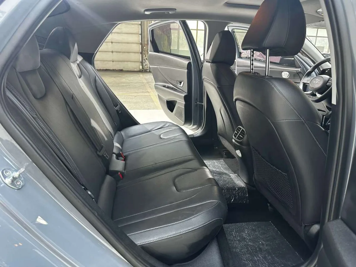 Hyundai Elantra 2023 года, снимок 27