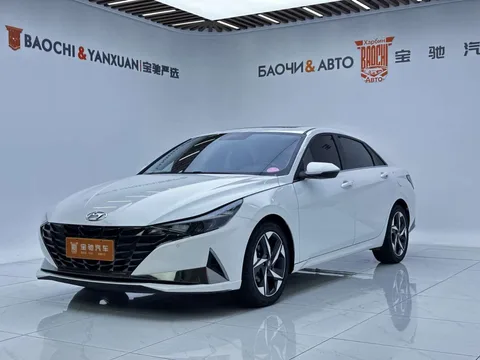 Hyundai Elantra 2023 года