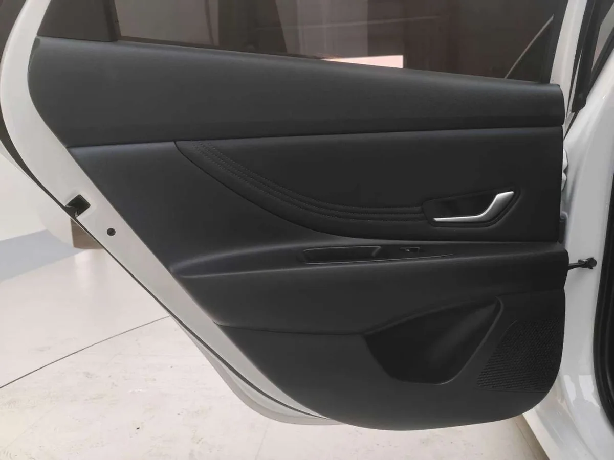 Hyundai Elantra 2023 года, снимок 22