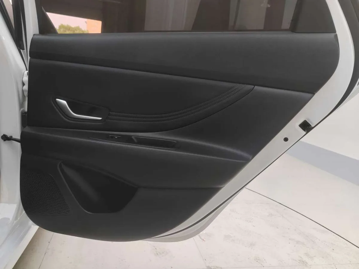 Hyundai Elantra 2023 года, снимок 23