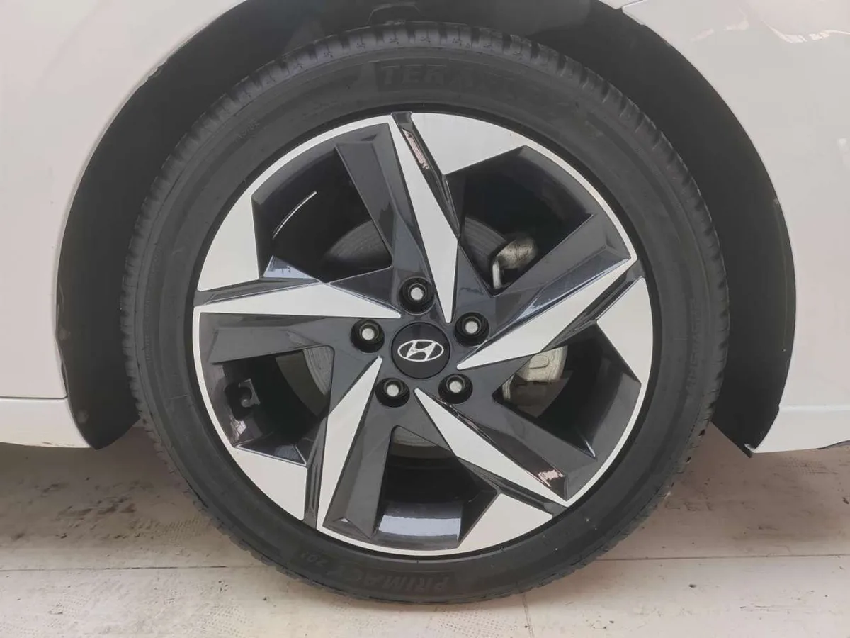 Hyundai Elantra 2023 года, снимок 25