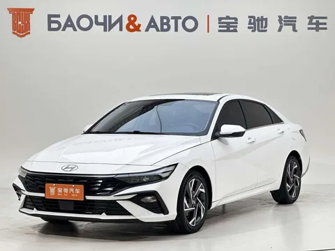 Hyundai Elantra 2023 года