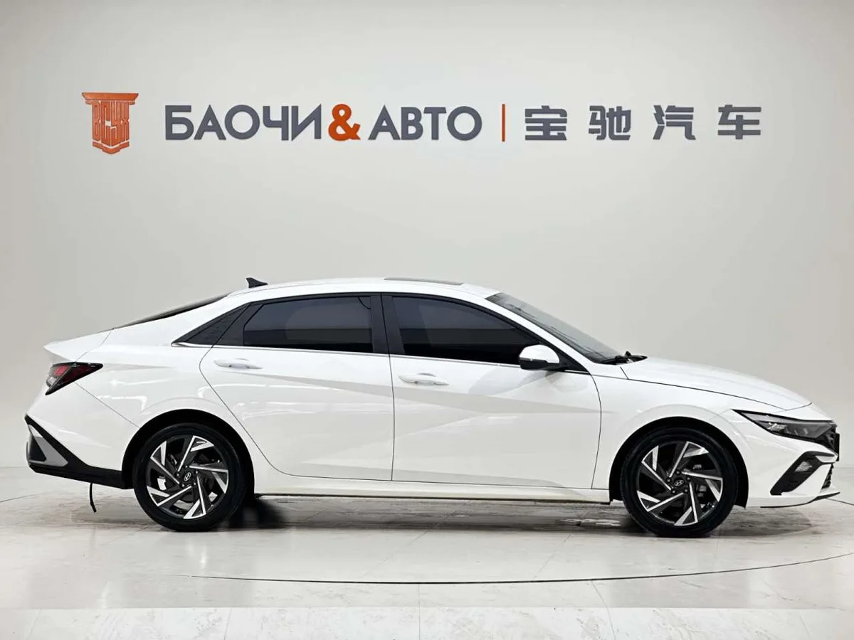 Hyundai Elantra 2023 года, снимок 5