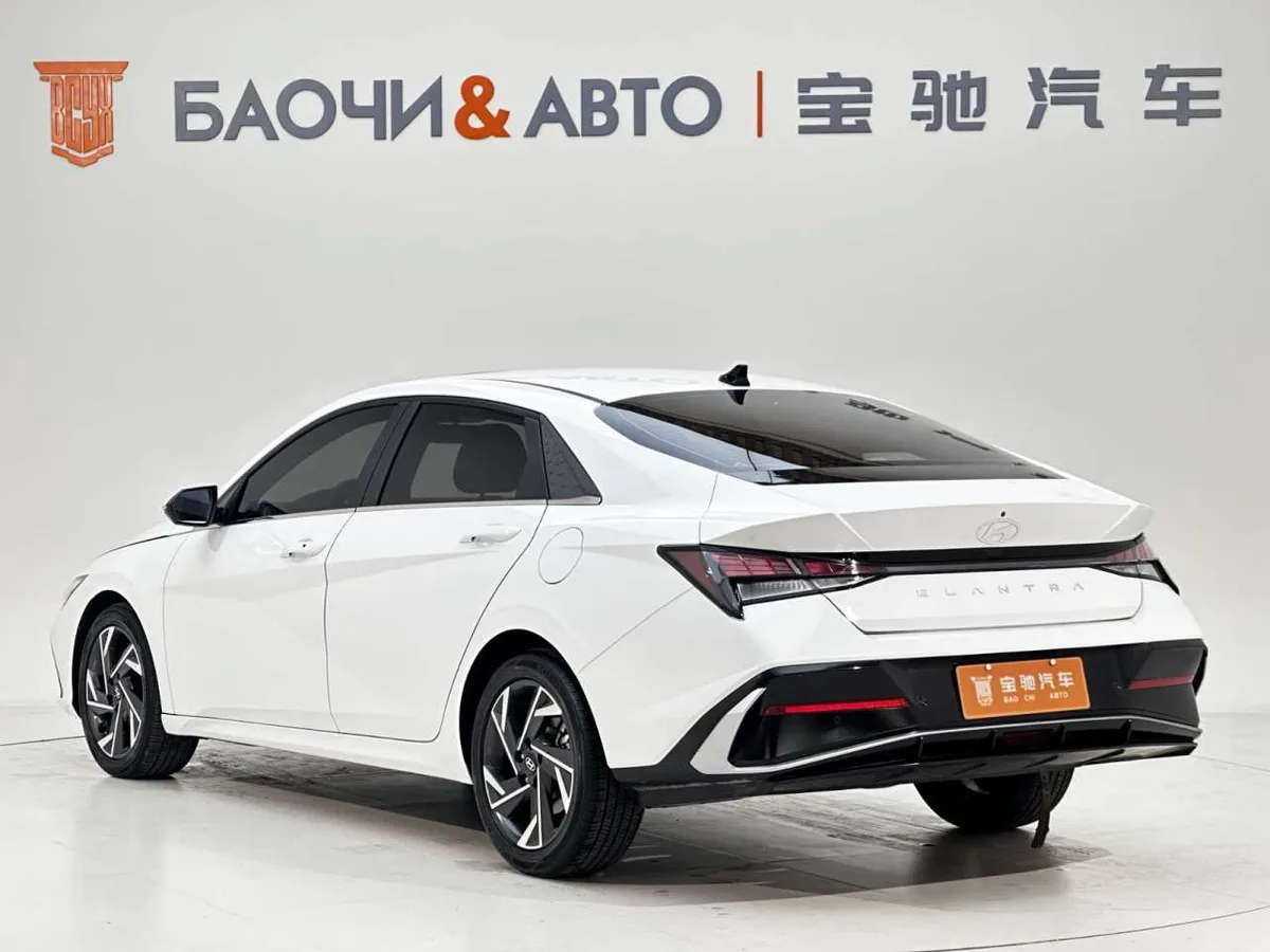 Hyundai Elantra 2023 года, снимок 7