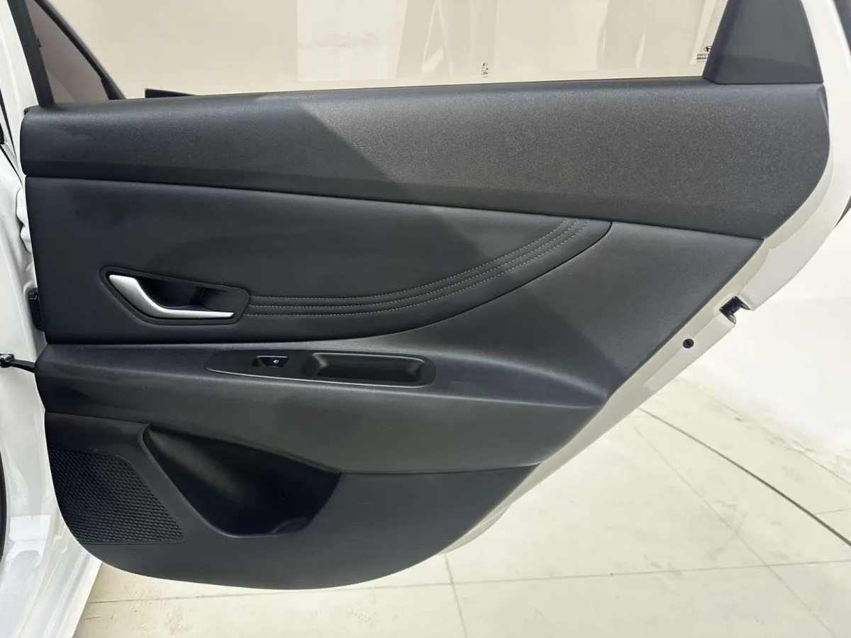 Hyundai Elantra 2023 года, снимок 20
