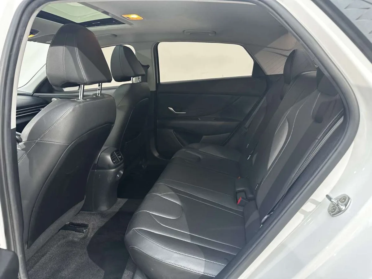 Hyundai Elantra 2023 года, снимок 27