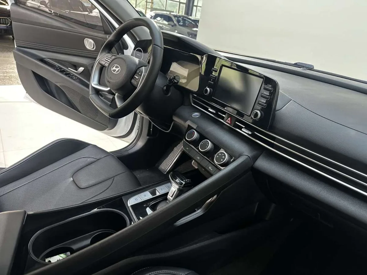 Hyundai Elantra 2023 года, снимок 29