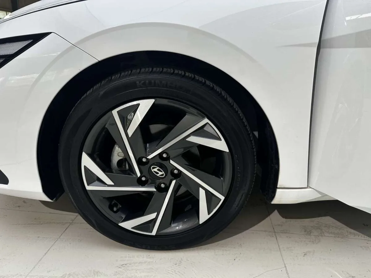Hyundai Elantra 2023 года, снимок 31