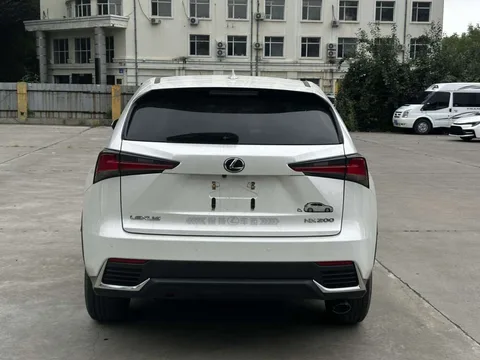 Lexus NX 2021 года