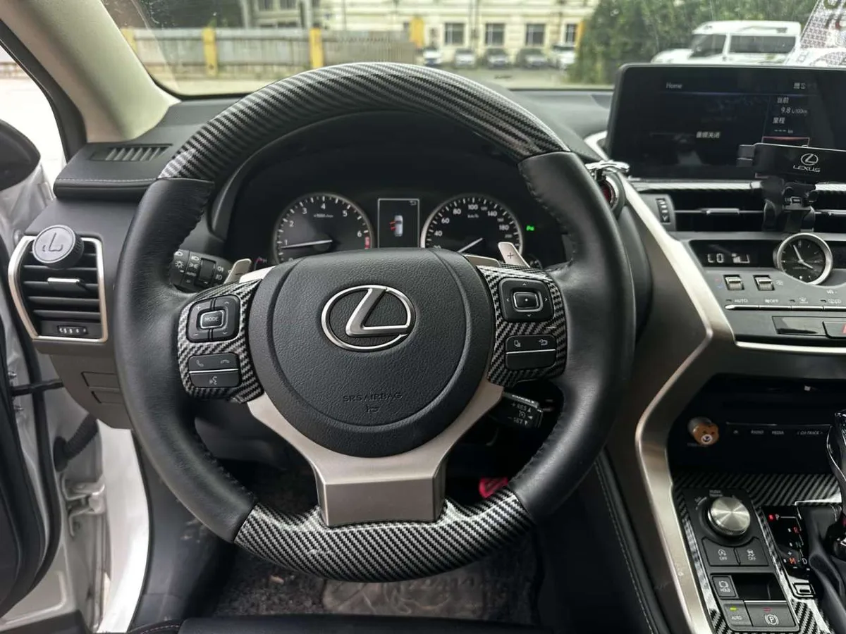 Lexus NX 2021 года, снимок 7