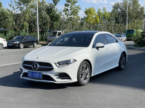 Mercedes-Benz A-класс 2022 года