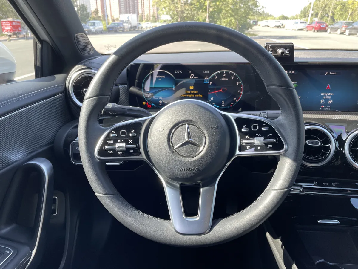 Mercedes-Benz A-класс 2022 года, снимок 9