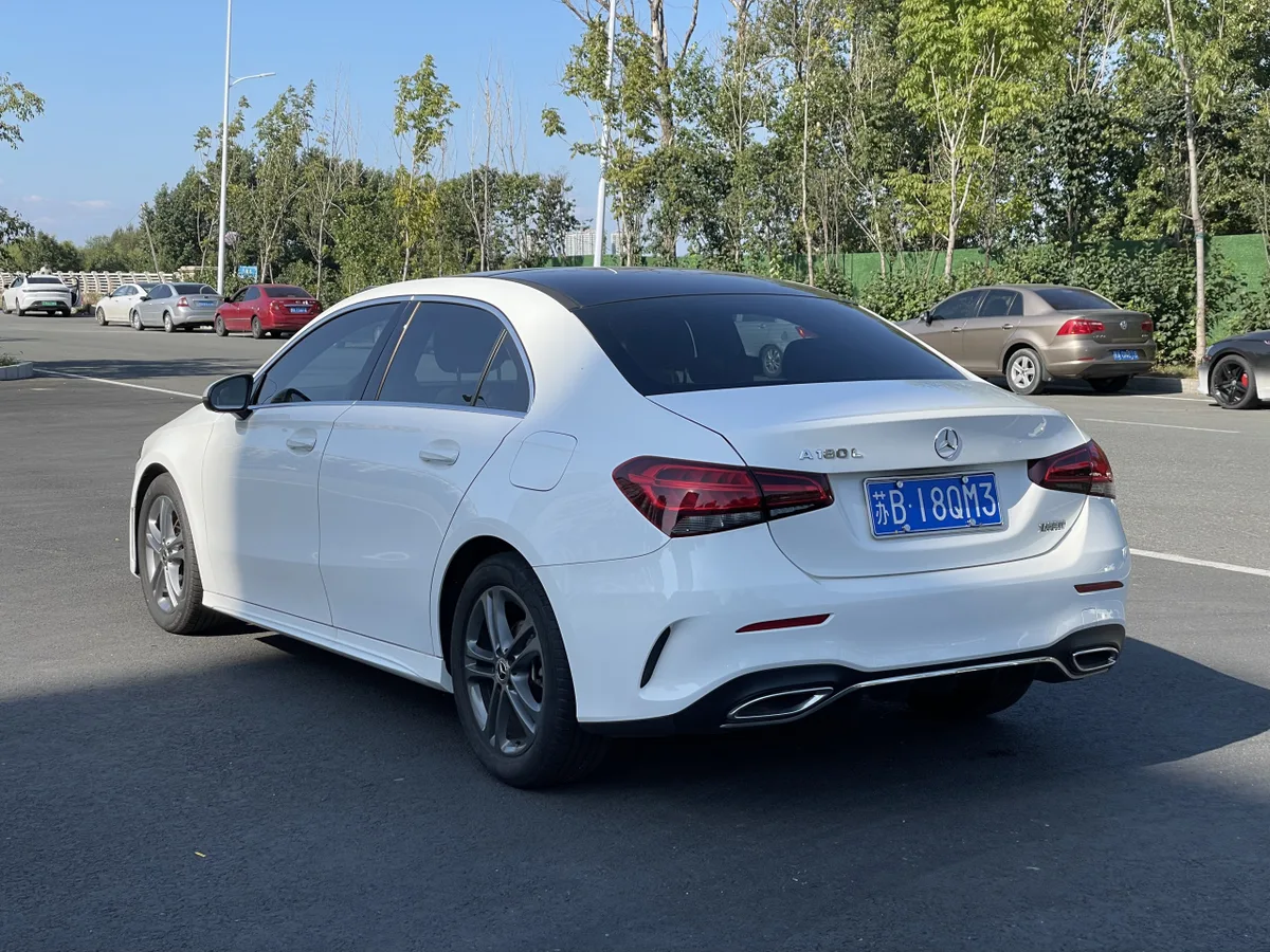 Mercedes-Benz A-класс 2022 года, снимок 13