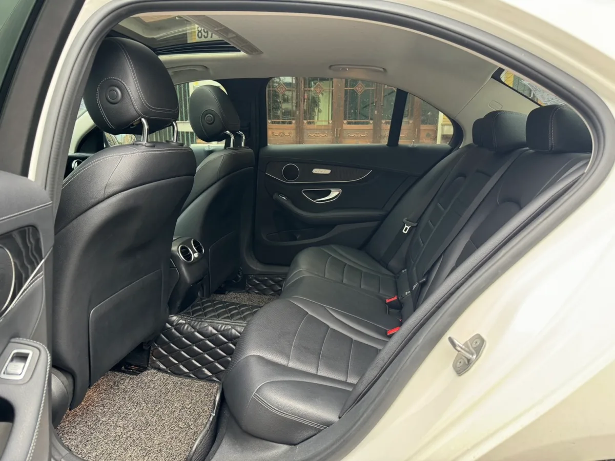 Mercedes-Benz C-класс 2016 года, снимок 6