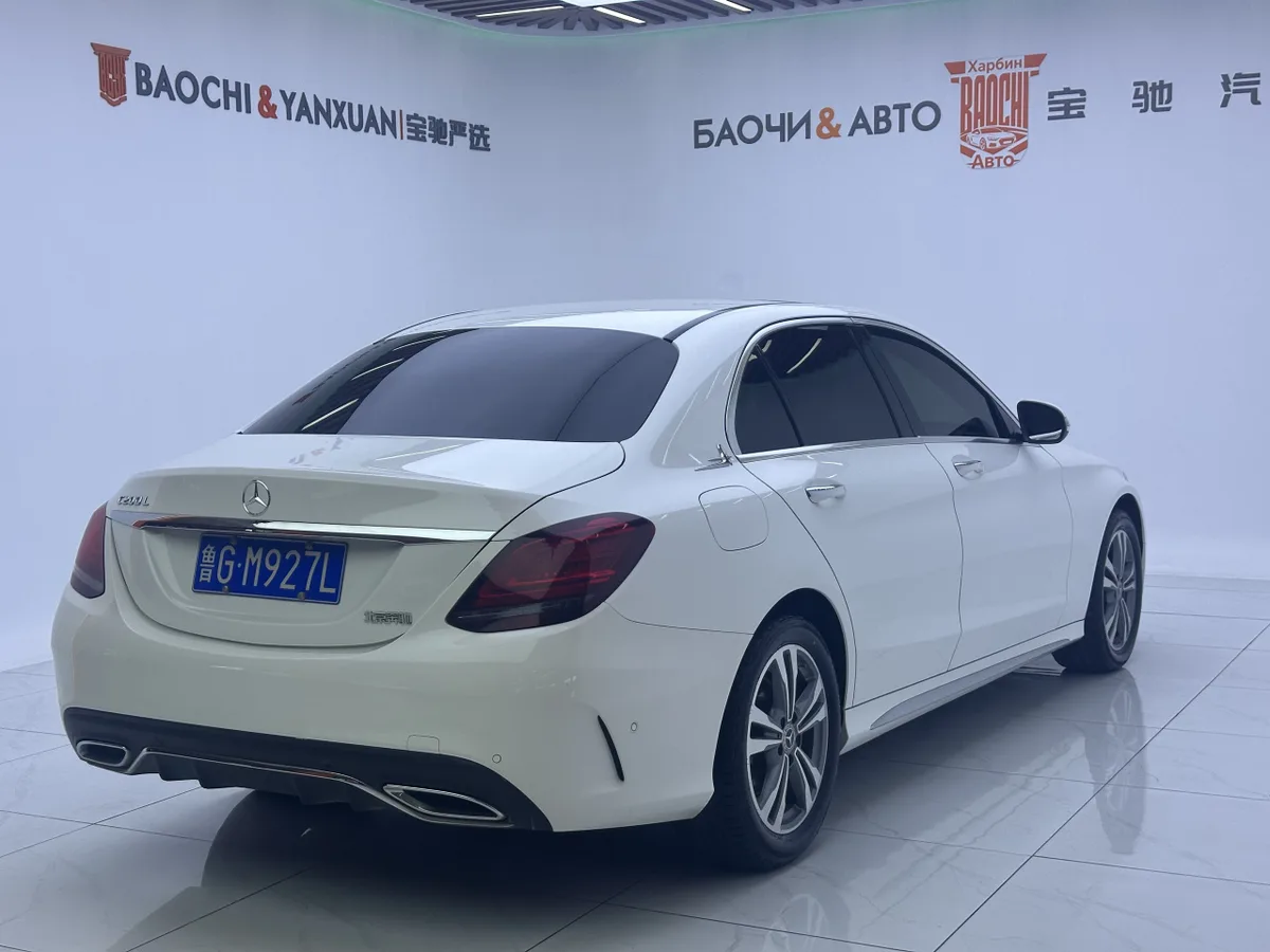 Mercedes-Benz C-класс 2020 года, снимок 3