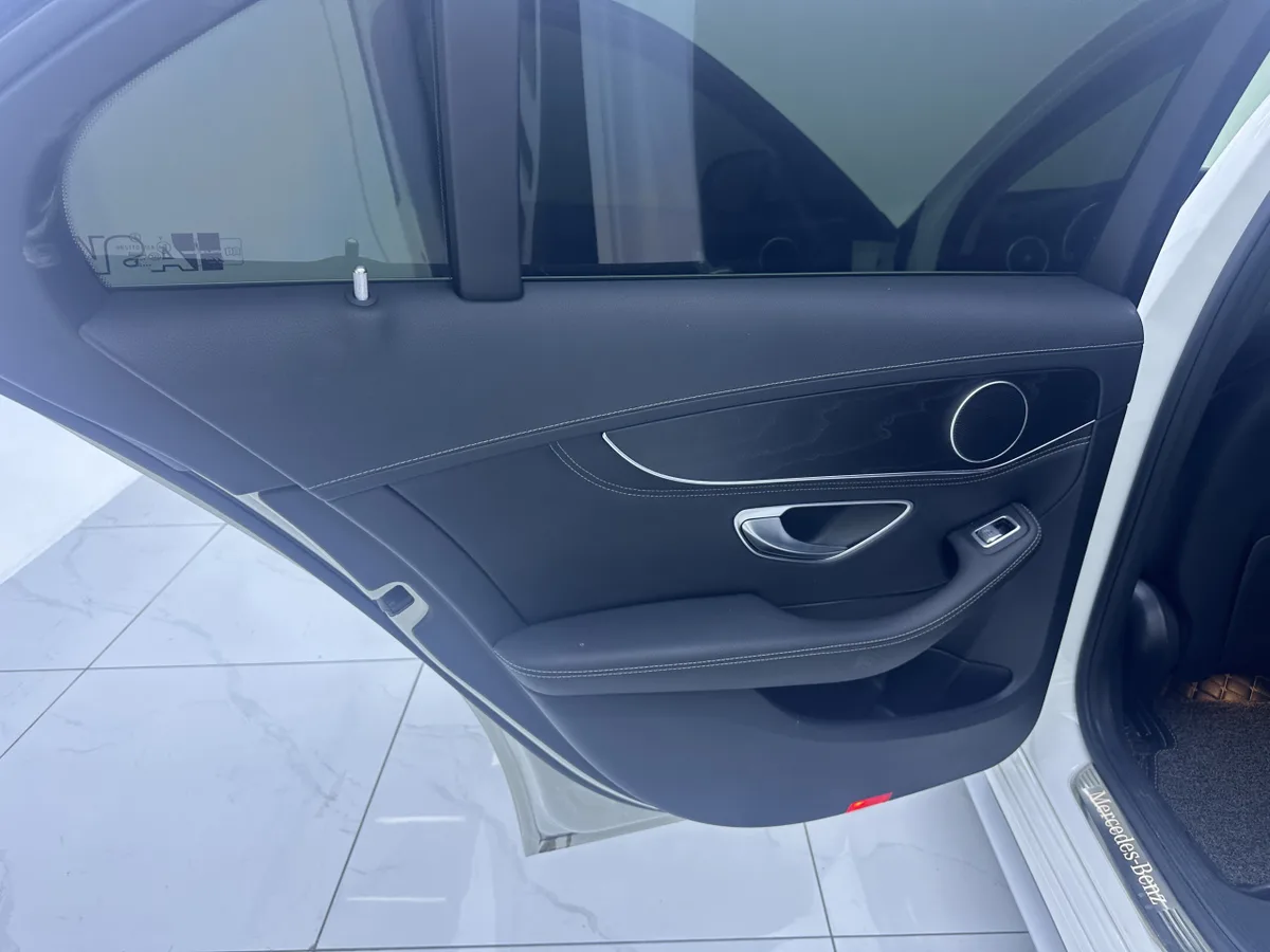Mercedes-Benz C-класс 2020 года, снимок 14