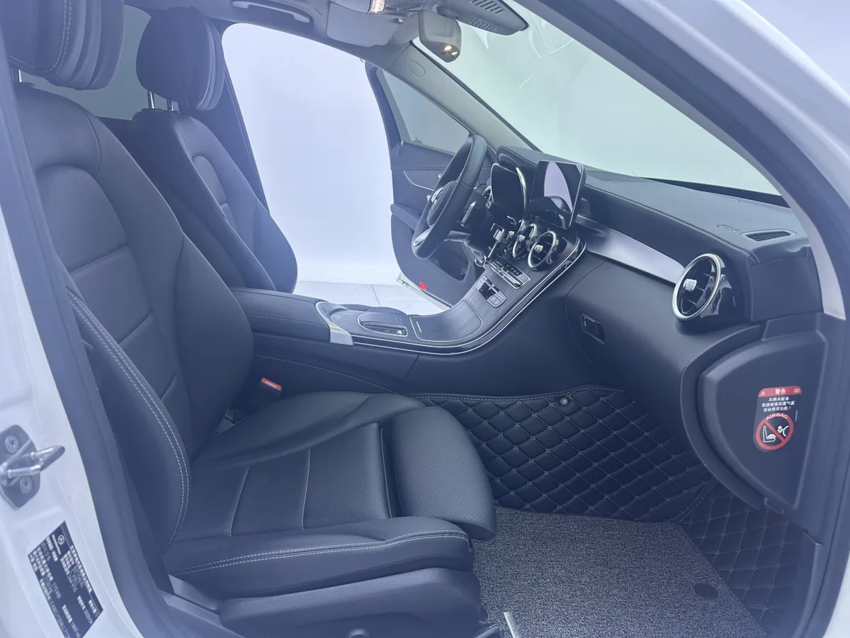 Mercedes-Benz C-класс 2020 года, снимок 21