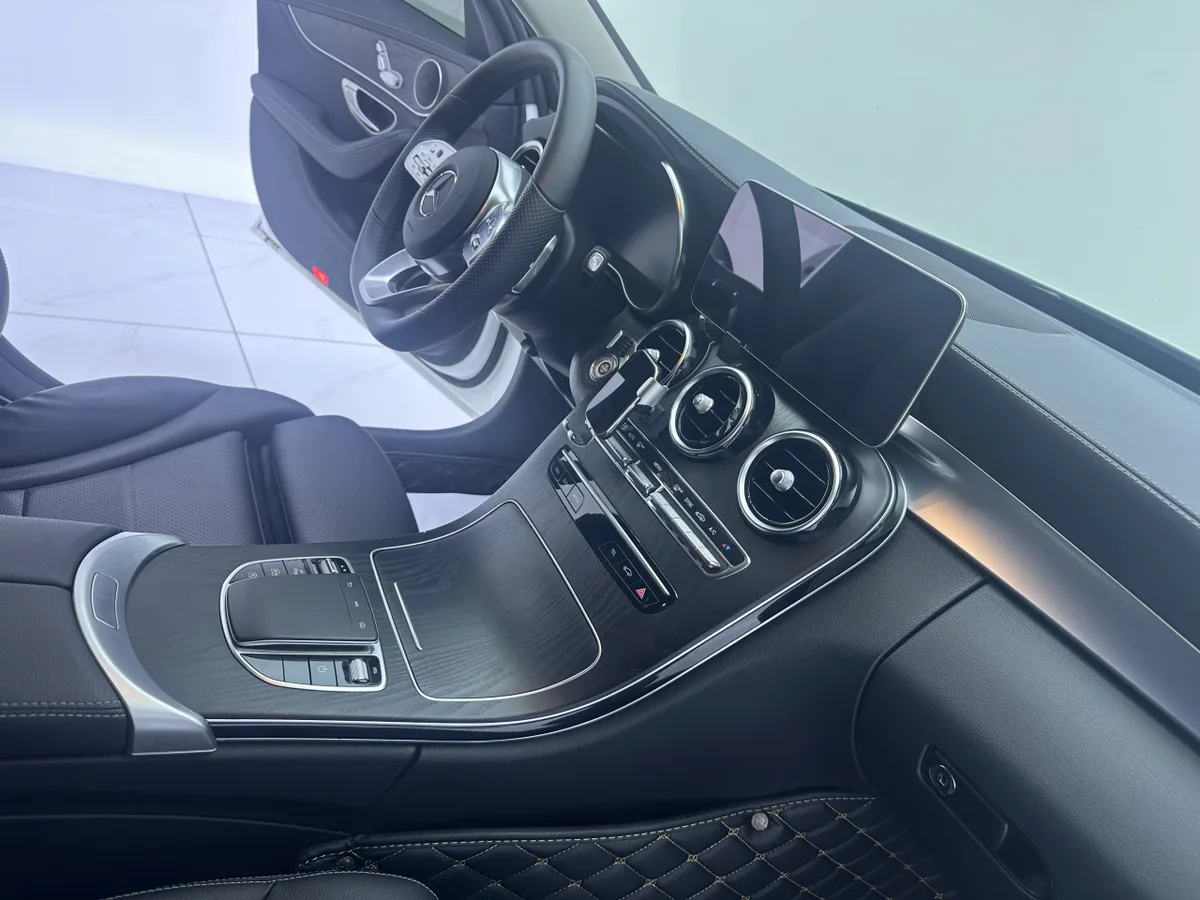 Mercedes-Benz C-класс 2020 года, снимок 23