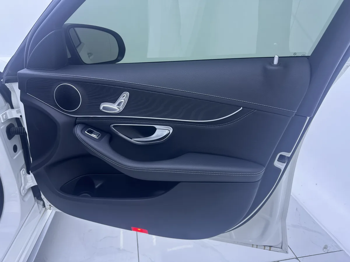 Mercedes-Benz C-класс 2020 года, снимок 24