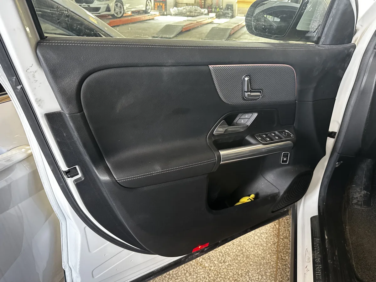 Mercedes-Benz GLA 2021 года, снимок 10