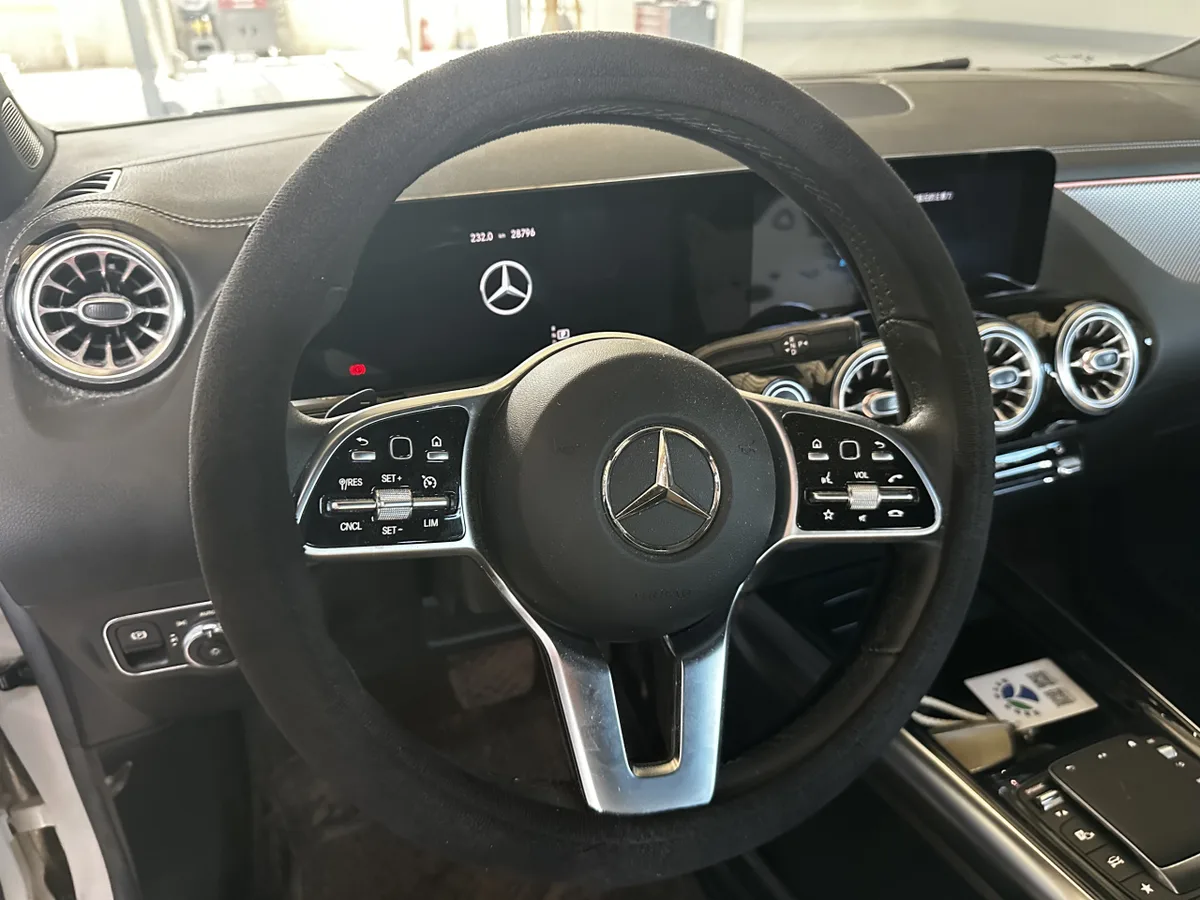 Mercedes-Benz GLA 2021 года, снимок 11