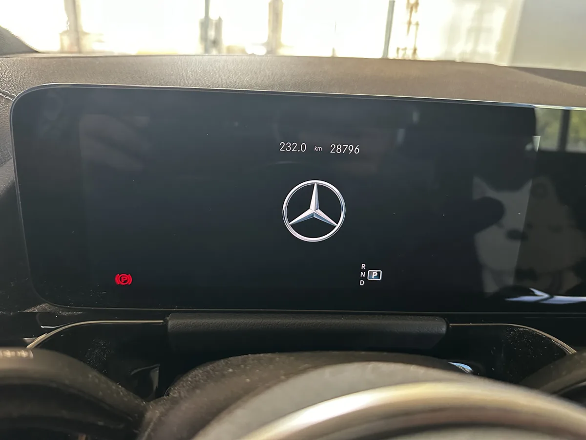 Mercedes-Benz GLA 2021 года, снимок 12