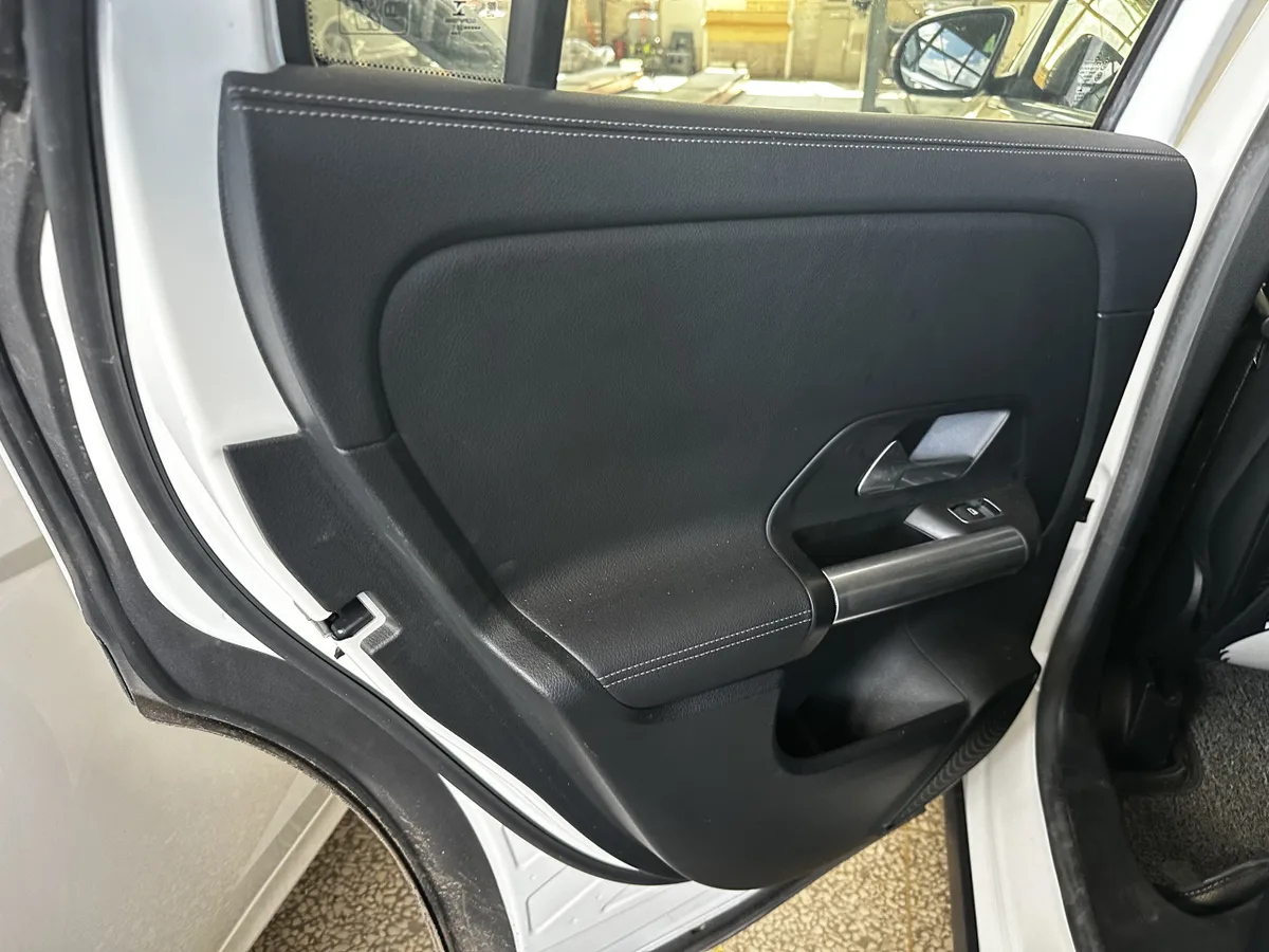 Mercedes-Benz GLA 2021 года, снимок 17