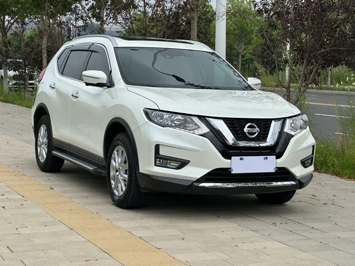 Nissan X-Trail 2023 года, снимок 2