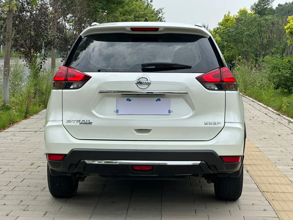 Nissan X-Trail 2023 года, снимок 5