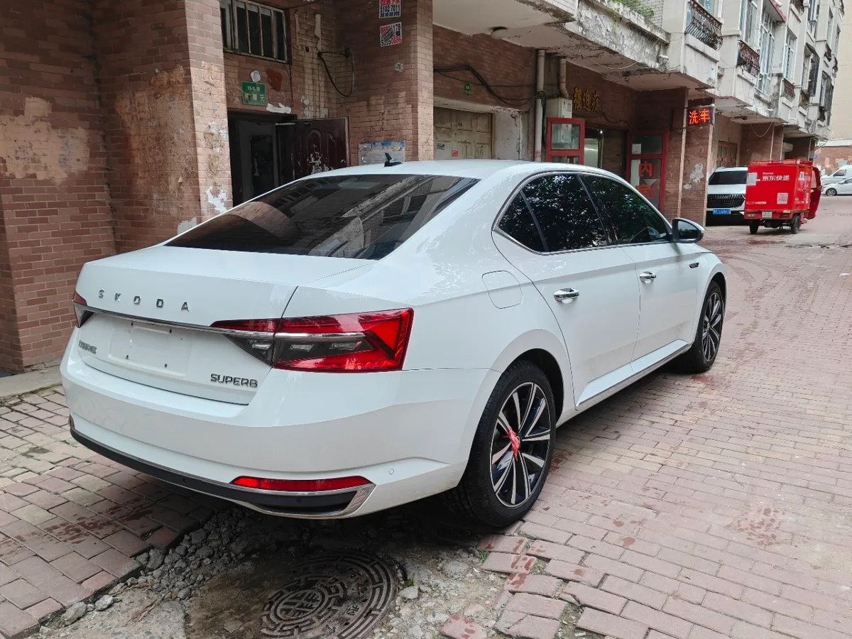 Skoda Superb 2024 года, снимок 5