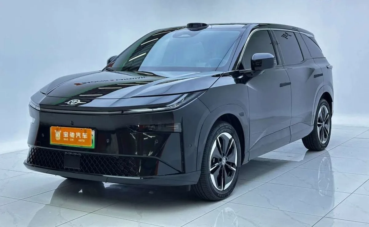 Toyota bZ3X 2025 года