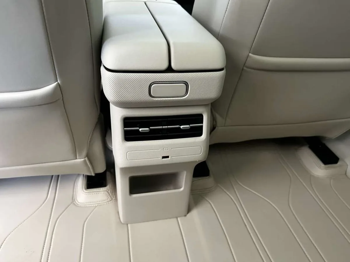 Toyota bZ3X 2025 года, снимок 12