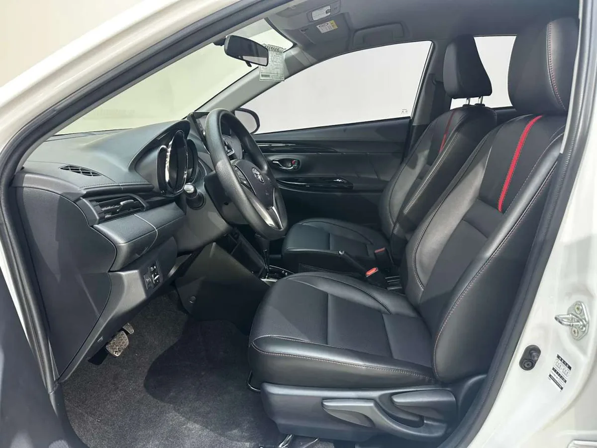 Toyota Yaris L 2022 года, снимок 11