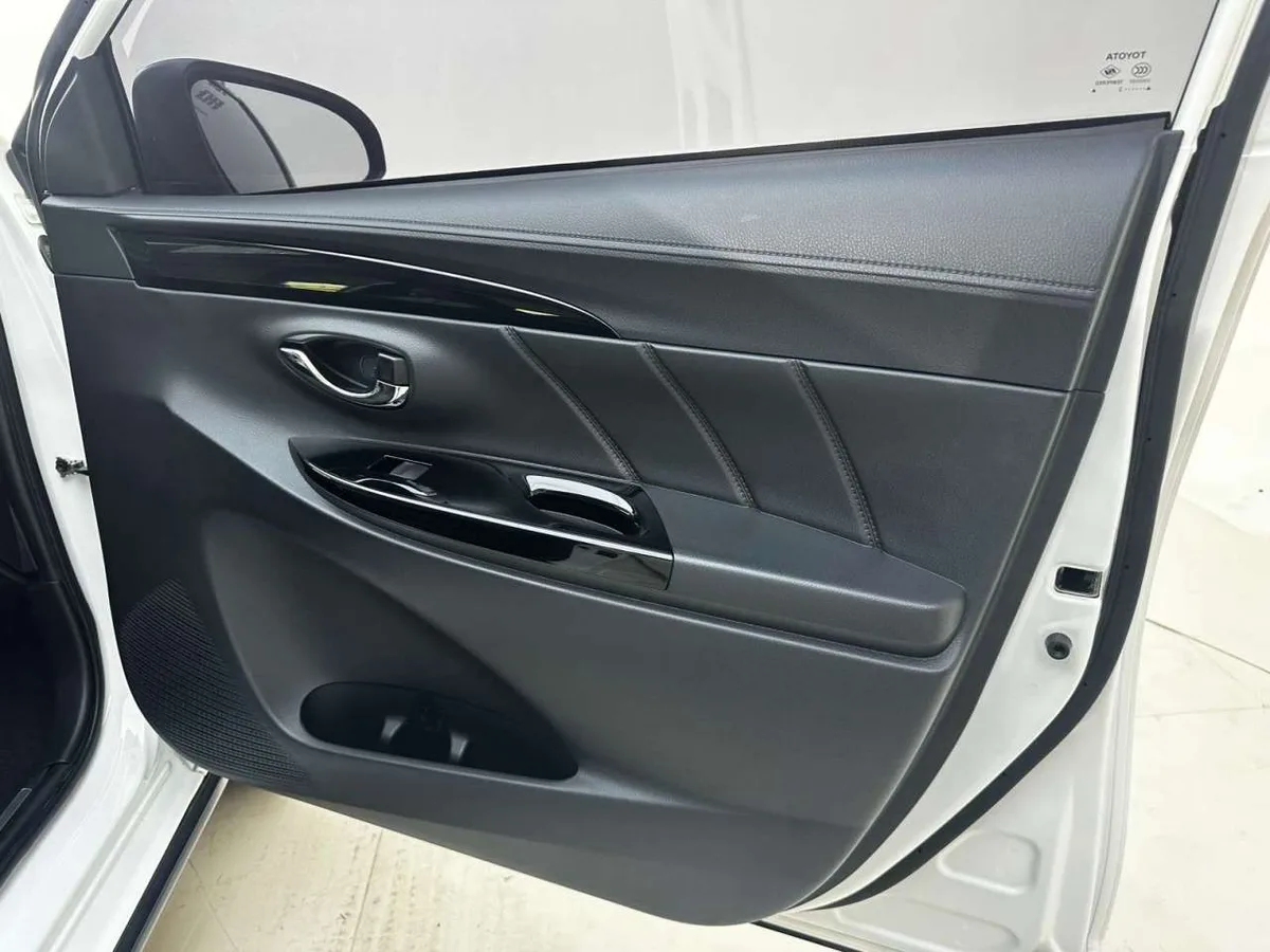 Toyota Yaris L 2022 года, снимок 12