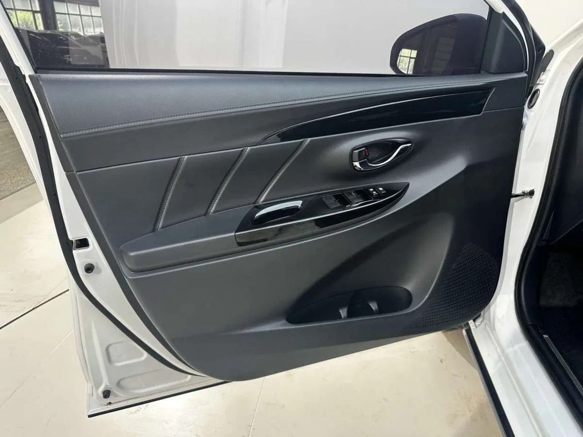 Toyota Yaris L 2022 года, снимок 22