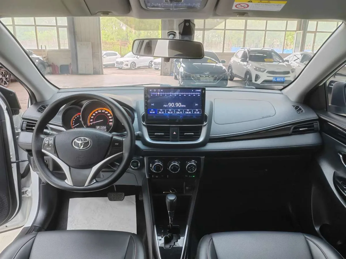 Toyota Yaris L 2022 года, снимок 9