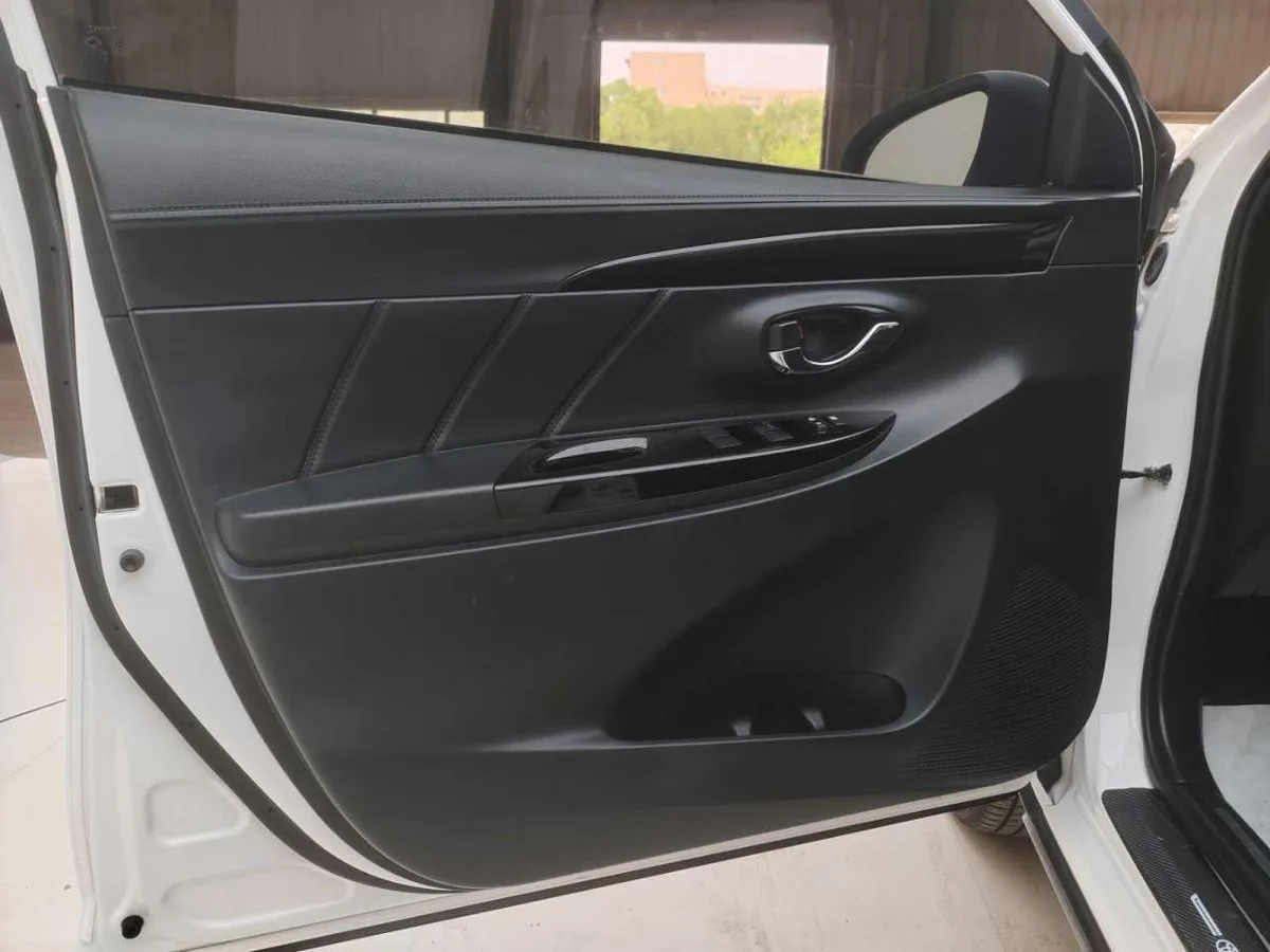 Toyota Yaris L 2022 года, снимок 16