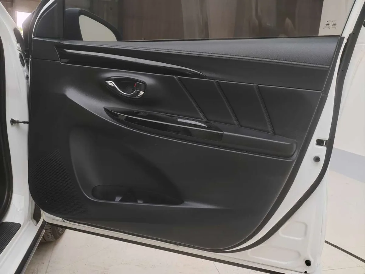 Toyota Yaris L 2022 года, снимок 17