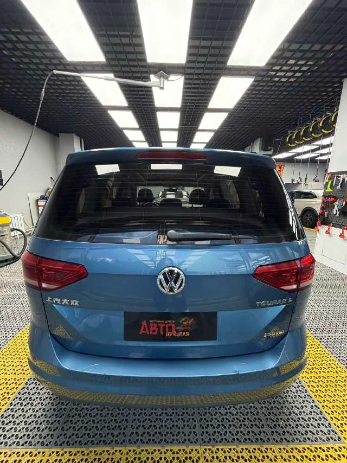 Volkswagen Touran 2018 года, снимок 5
